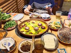 -洱火云南酸菜牛肉火锅(石景山当代商城店)