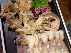 -老牌坊云南鱼豆花火锅(哈西万达店)