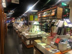 -西西弗书店&矢量咖啡(壹方购物中心店)