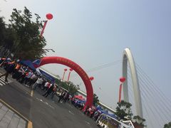 -南京眼步行桥