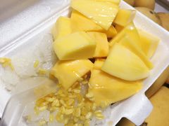 -芒果糯米饭摊子