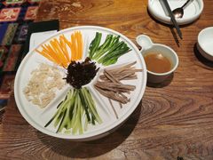 鸡丝凉米线-云海肴·汽锅鸡·云南菜(美罗城店)