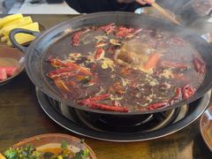 -黄潇洒老火锅(九眼桥宏济巷店)