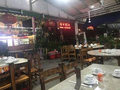 大堂-四川小胡子海鲜(丁村万人海鲜广场店)