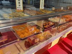 面包甜点陈列柜-鲍师傅糕点(永安里店)