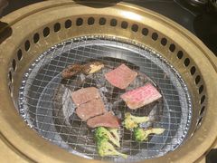 -山川小町·极番烧肉(新地假日广场店)