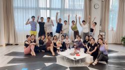 -亚太瑜伽普拉提学院