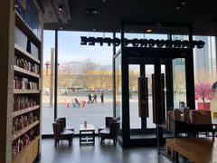 门面-星巴克(泰安万达店)