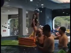 -龙格亲子游泳俱乐部(南宁中心店)
