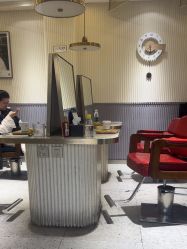 -PE SALON