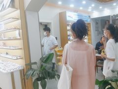 -亿视康青少儿眼镜(五官科店)