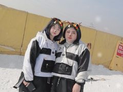 -采薇庄园四季滑雪场