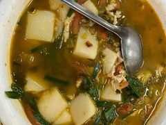 酸汤凉粉-石屏老字号4号包浆豆腐美食城(泼水广场店)