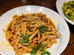 -东口码头·烧鸽子·鱼头泡饼·地方菜(金鹰悦城店)