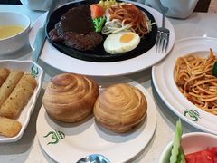 -汤姆家的牛排意面披萨(融创茂店)