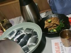 -草家酱蟹炭火烤肉店(珲春南路一店)