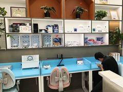 -镜客眼镜(浦江欢乐颂店)