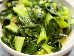 油渣炒青菜-沪依小酒馆心意菜