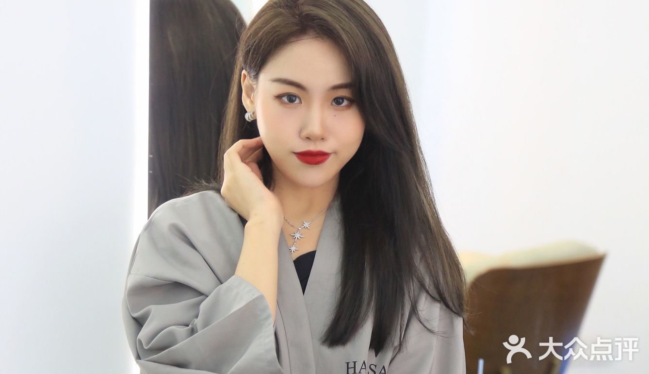 厦门美发店|染了这么多颜色 黑头发才是yyds!
