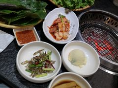 -草家酱蟹炭火烤肉店(珲春南路一店)