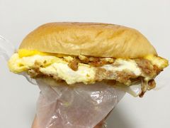 芝士咸牛肉炒蛋包-香港新发烧腊茶餐厅(万象店)