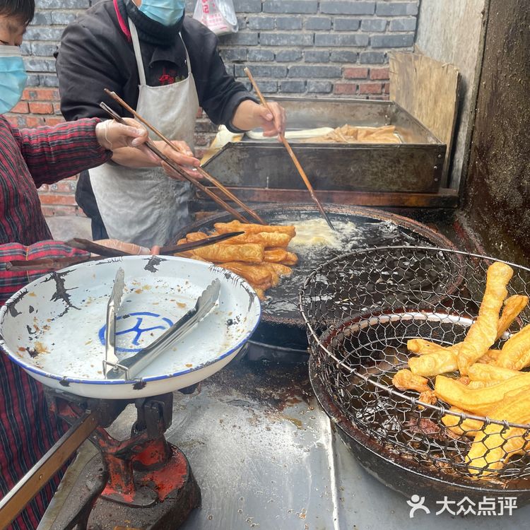 打卡大明湖畔孙家糖油条