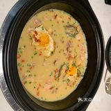两个人点个套餐，到最后也没吃完