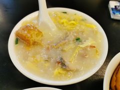 荔湾艇仔粥-伍湛记 · 广州老字号(龙津中路店)