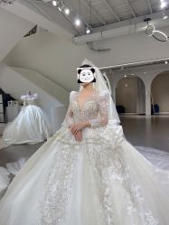 -艾米丽婚纱礼服