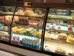 面包甜点陈列柜-味多美蛋糕(亚非大厦店)