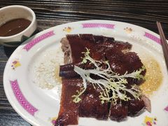 招牌烧鹅-红星光发煲仔饭(文海店)