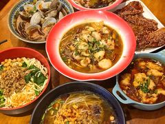 -爆炸头阿姨小四川正宗川味小吃(无任何分店)