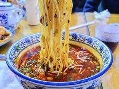 -伊穆祥牛肉面总店·清真