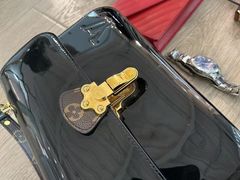 -星裳二手奢侈品回收鉴定(新华路店)