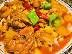 阿里疆大盘鸡-阿里疆Alijiang·丝路美食·异域风情·清真(长楹天街店)