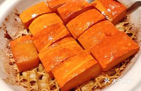 Braised Golden Pumpkin in Clay Pot