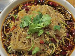 -山河屯铁锅炖(哈西站店)