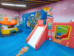 -孩子王童乐园(鹏瑞利青羊广场店)