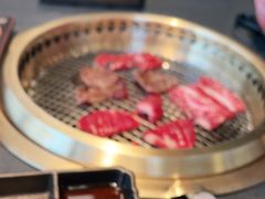 -铭牛烧肉·和牛海鲜自助(高新月牙湖店)