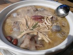 筒骨砂锅-骨捞专家·金华砂锅(西田城购物中心店)