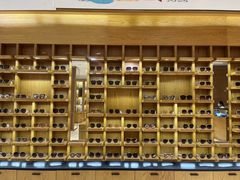 -宝丽眼镜(湖墅店)