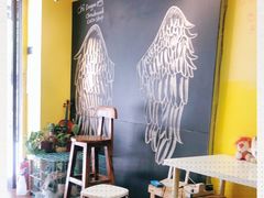 -志龙皇冠吃货椰子铺