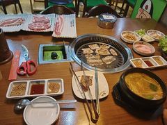 -豚豚猪村烤肉·韩国烤肉(总店)