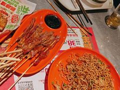 -威记烧嘢·南宁烧烤·超级生牛(绿地店)