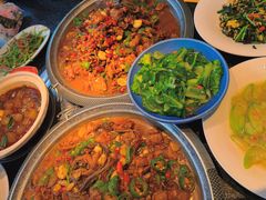 -侯志伟老街炒鸡(广济街店)