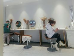 大厅-3AM HAIR SALON烫发染发接发