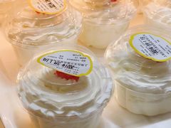 -白玉兰食品甜凤店(合生汇店)
