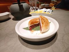 玫瑰鲜花饼-云海肴·汽锅鸡·云南菜(高德置地店)