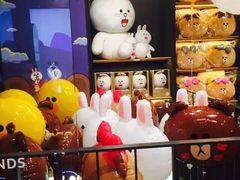 -LINE FRIENDS Garosu-gil Flagship Store