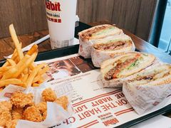 -The Habit Burger Grill 哈比特汉堡(世博店)